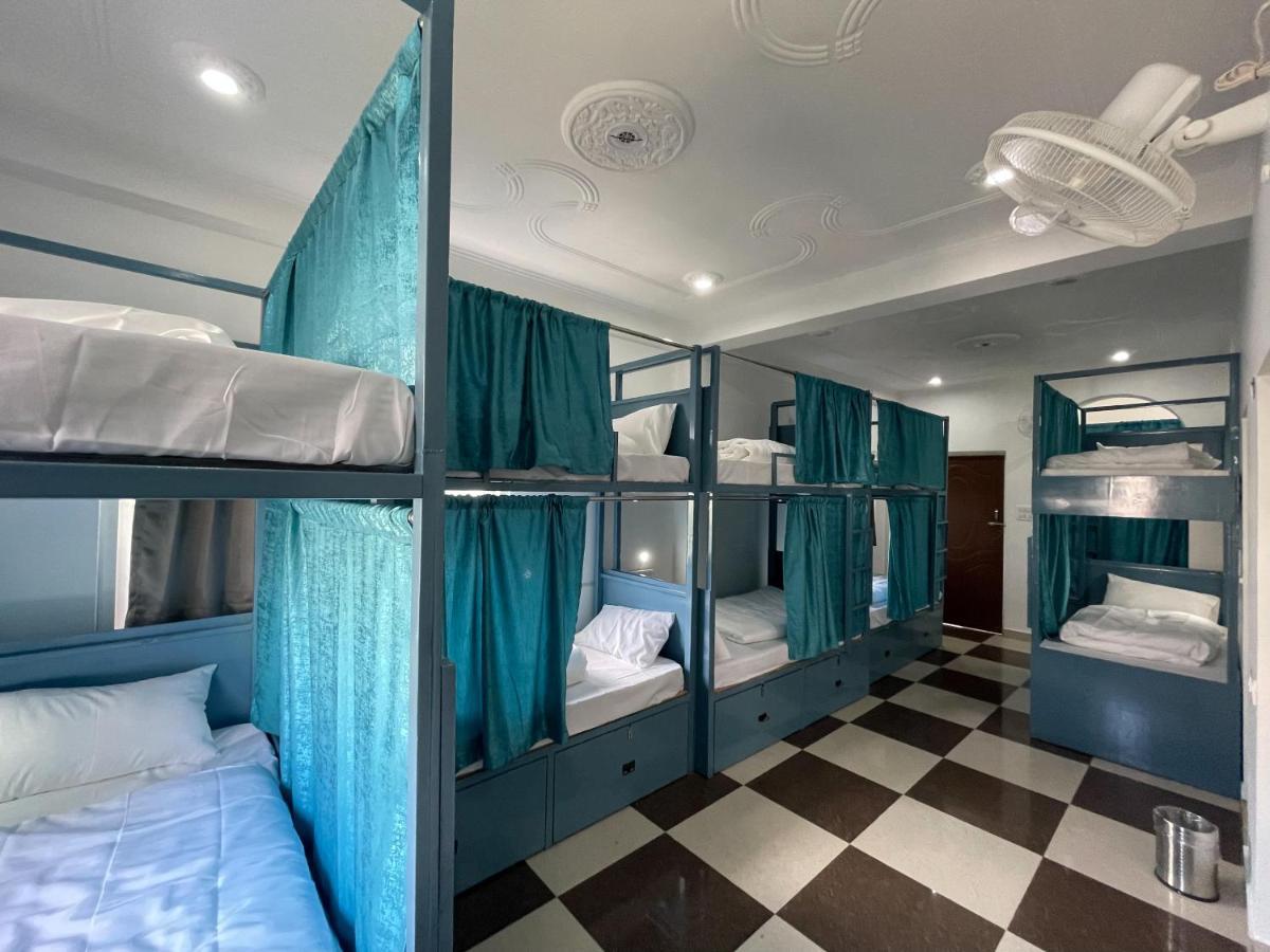 Hostel 12 Monks Rišikéš Exteriér fotografie